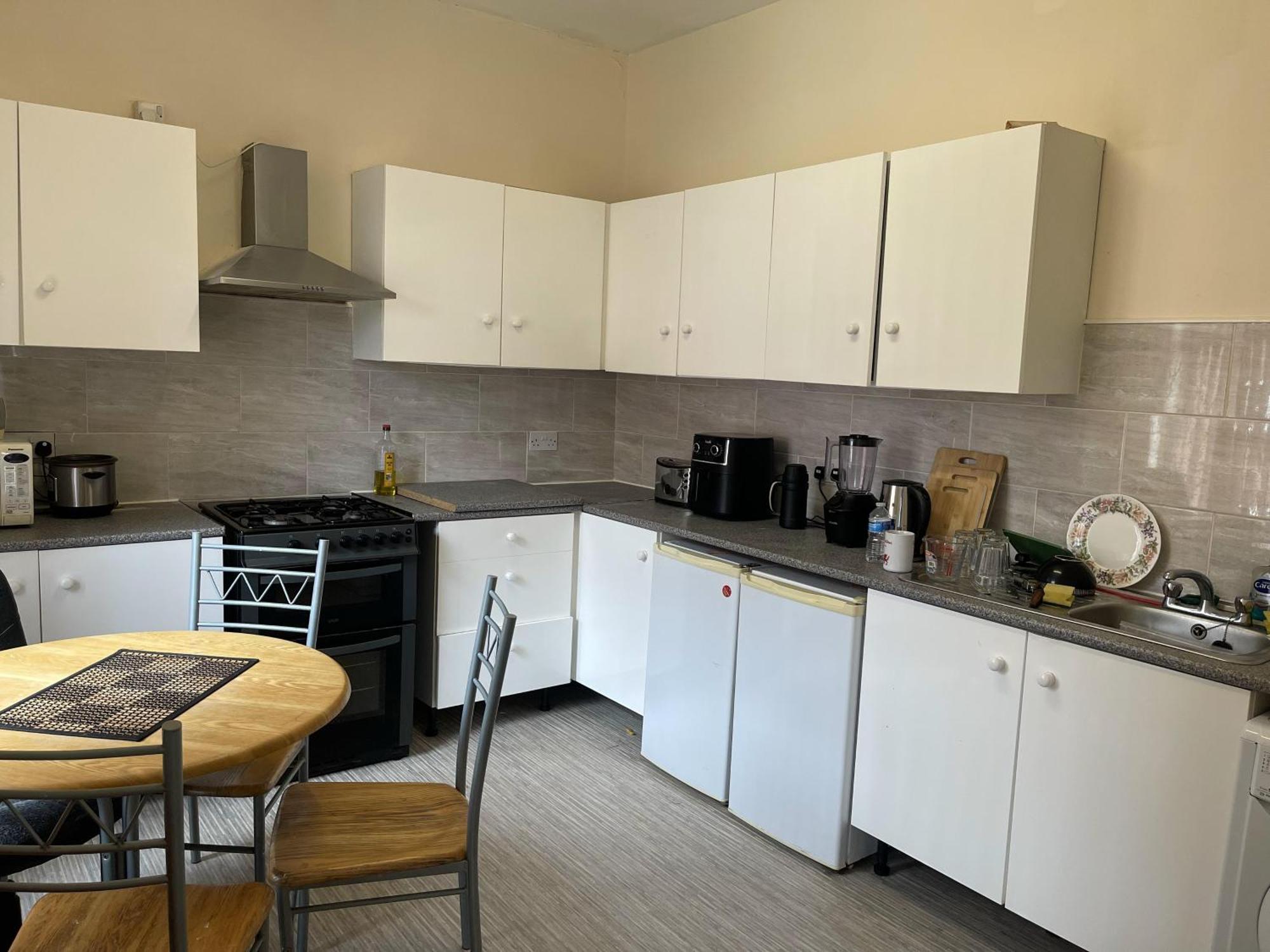 2-Bed Apartment - Sleeps 4 - Street Parking - Wifi แมนเชสเตอร์ ภายนอก รูปภาพ